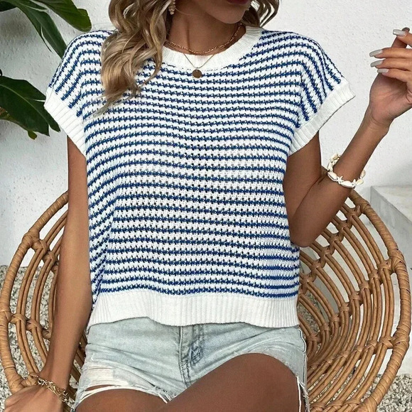 White Casual Women's Knit Mix Striped Round Neck Loose Knit Top - Picture 6 of 8
